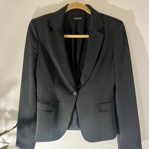 Tahari women Black Blazer